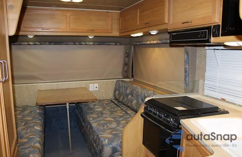 2014 Ford Econoline E450 Super Duty Cutaway Van from USA, damaged, VIN 1FDXE4FS8EDA16944